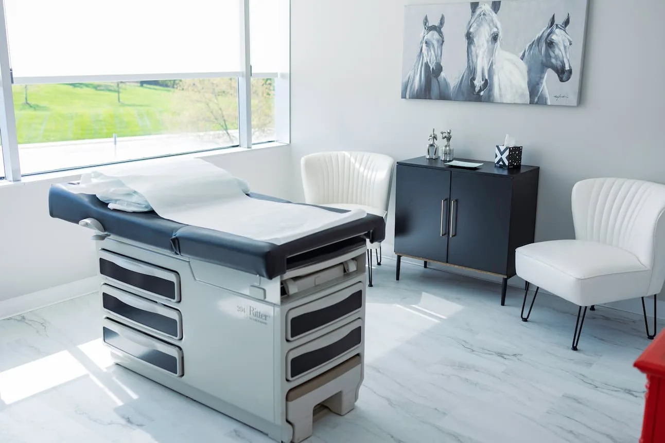 A patient consultation room at Smart Age STL
